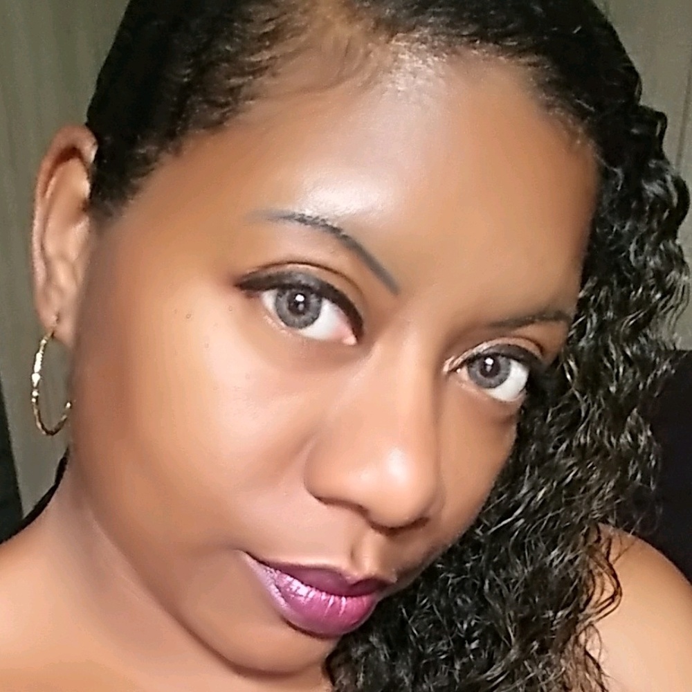 Meet your Posher, Natisha